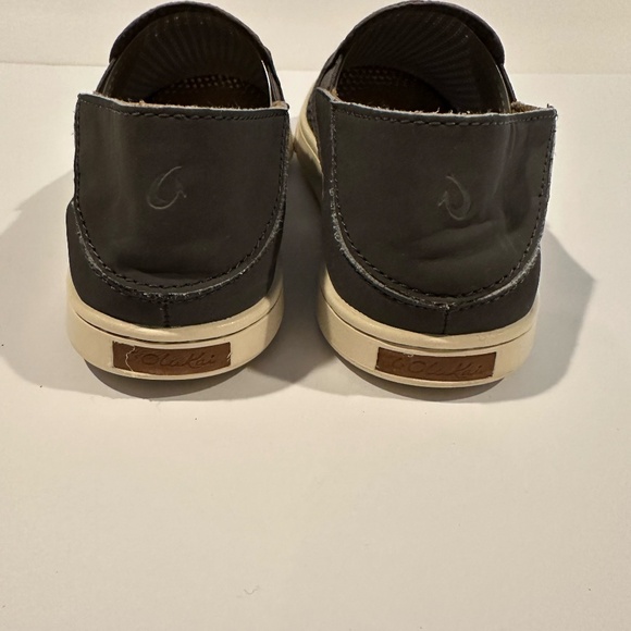 Olukai Pehuea - Dark Gray size 6.5 - Picture 2 of 5